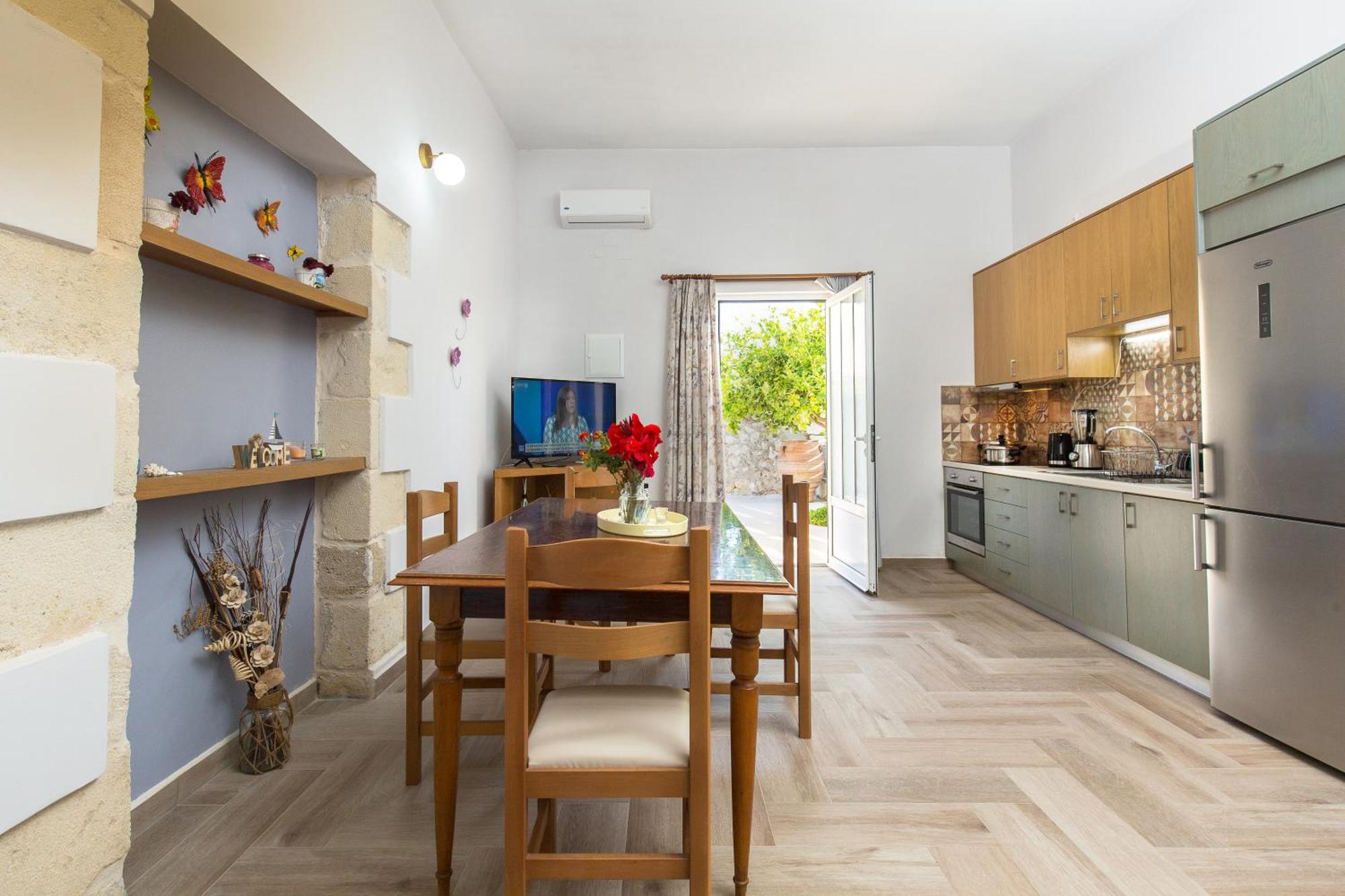 Eliana'S Stone House Apartment Benoudhiana Bagian luar foto