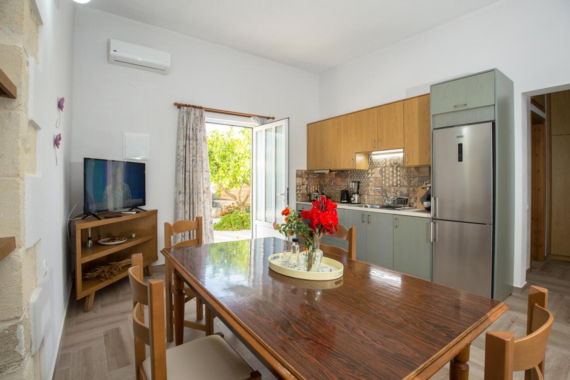 Eliana'S Stone House Apartment Benoudhiana Bagian luar foto